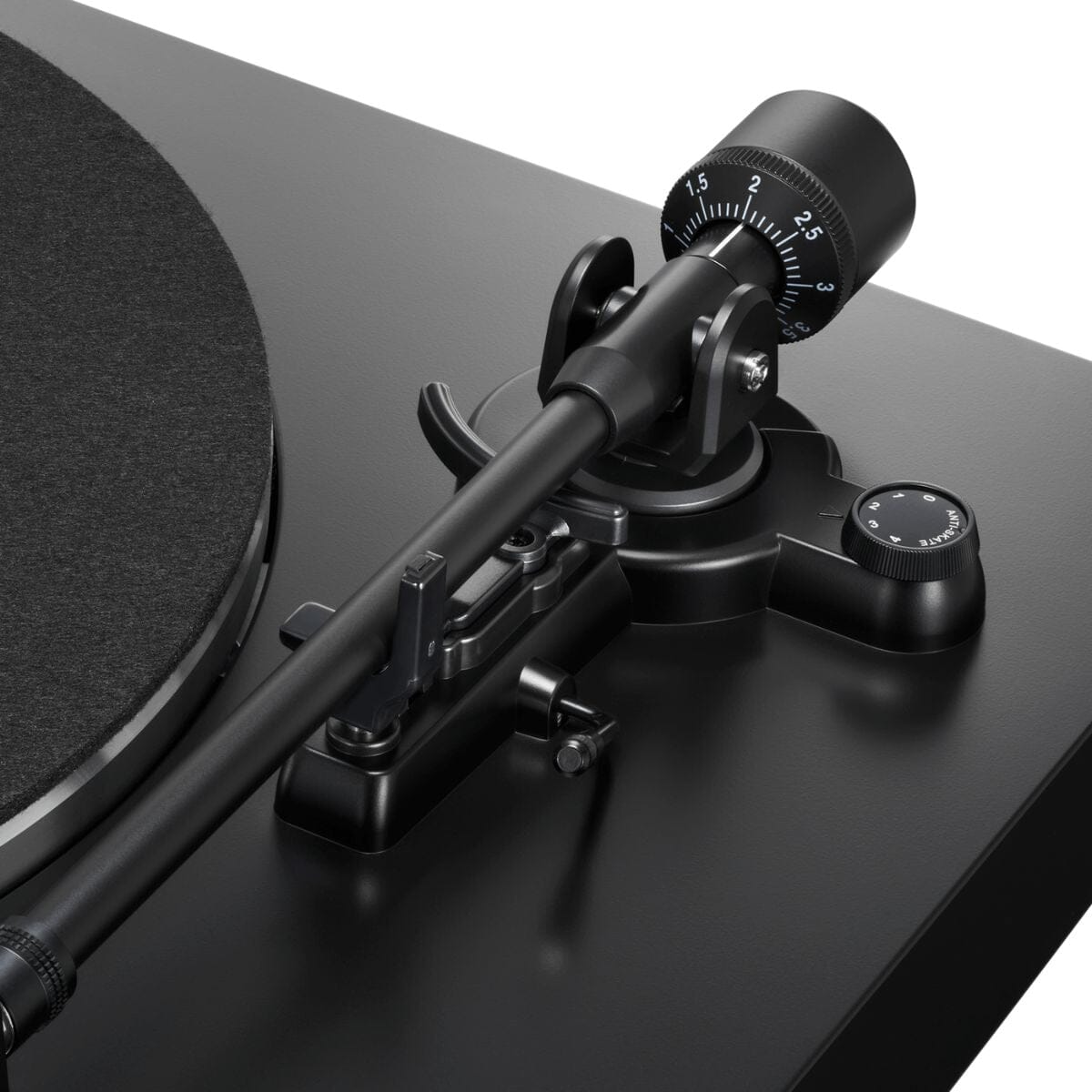 Audio-Technica LP3XBT Automatic Turntable + Klipsch R-40PM Active Bookshelf Speakers